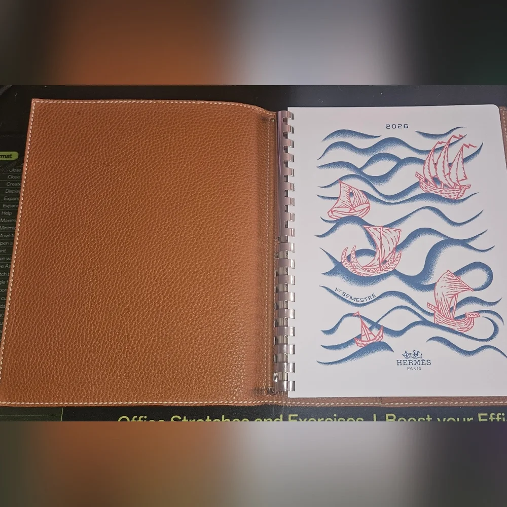 Hermes Semanier AGENDA WITH 2026 REFILL Included